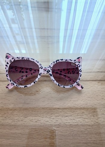 Pembe Leopar Desenli Fiyonk Detaylı Kadın Güneş Gözlüğü