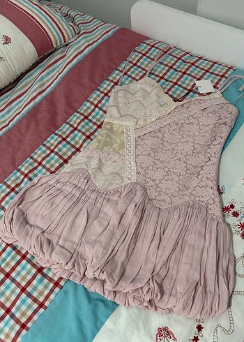 Zara Pudra Pembe Dantelli Romantik Elbise