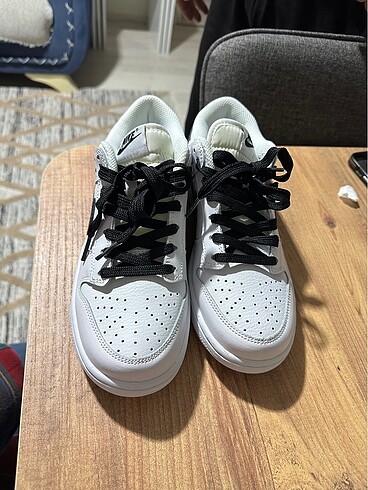 39 Beden beyaz Renk Nike court vision sıfır orjinal