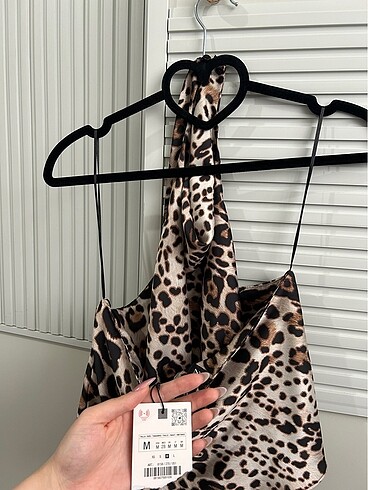 m Beden Degaje yaka leoparlı zara üst??????