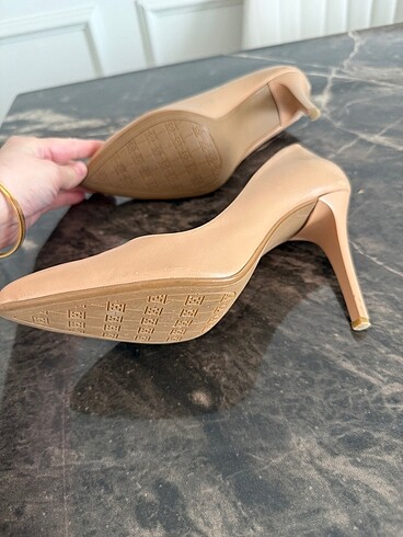 38 Beden Elle Stiletto Topuklu Ayakkabı