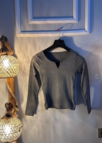 Gri Damla Yaka Bluz - Görsel 3