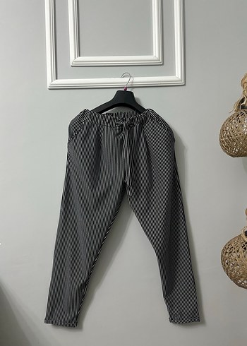 Şık ve Rahat Çizgili Casual Pantolon - Görsel 5