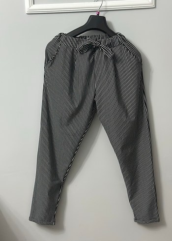 Şık ve Rahat Çizgili Casual Pantolon - Görsel 4
