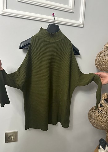 Haki Yeşil Omuz Dekolteli Triko Kazak - Görsel 2