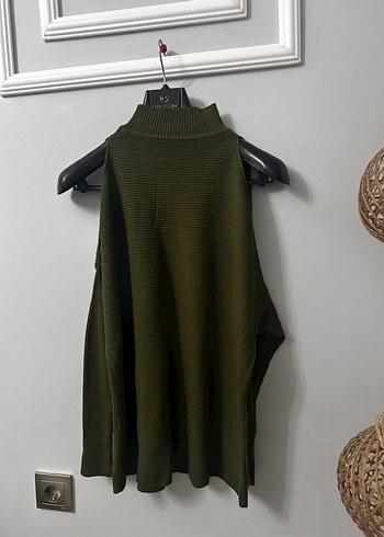 Haki Yeşil Omuz Dekolteli Triko Kazak - Görsel 6