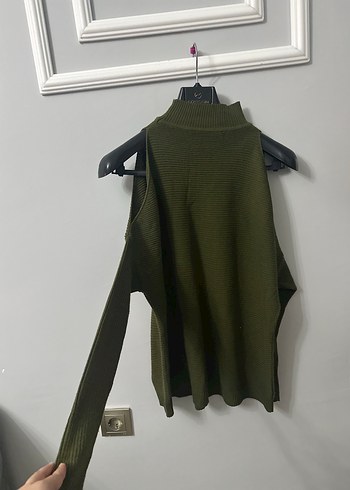 Haki Yeşil Omuz Dekolteli Triko Kazak - Görsel 4