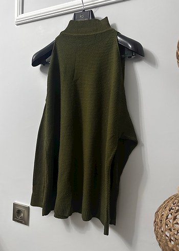 Haki Yeşil Omuz Dekolteli Triko Kazak - Görsel 5