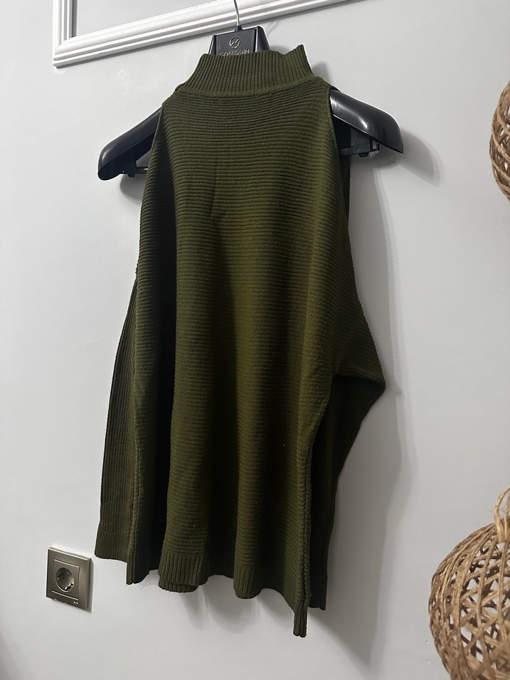 Haki Yeşil Omuz Dekolteli Triko Kazak - Görsel 5