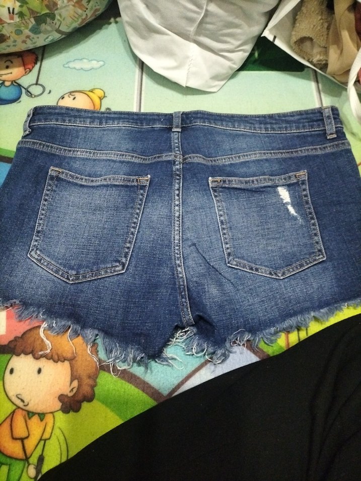 Kadın Mavi Düğmeli Mini Jean Şort - Görsel 4