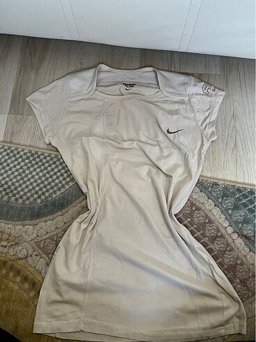 Nike tshirt