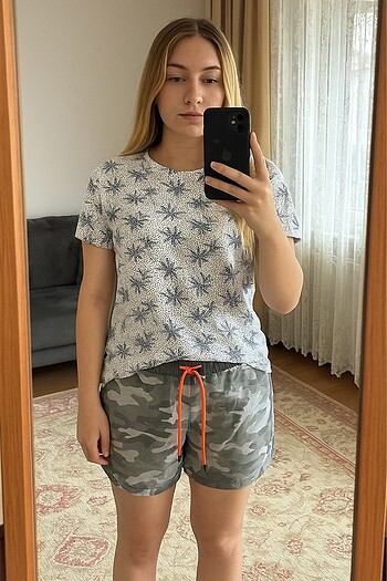 Koton Casual Beyaz Palmiye Desenli Tişört ? Regular Fit