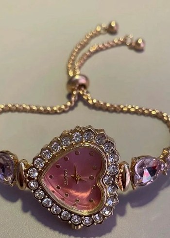 Pembe Kalp Detaylı Kadın Saat