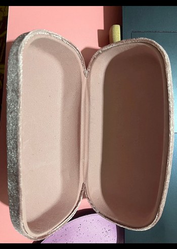 Miu Miu Kadın Bej Gözlük Kutusu - Görsel 2