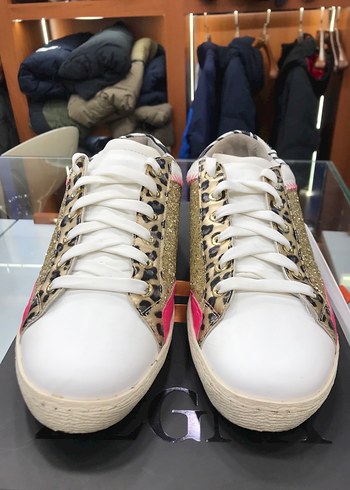 Renkli Zebra Desenli Parlak Kadın Spor Ayakkabı - Görsel 3