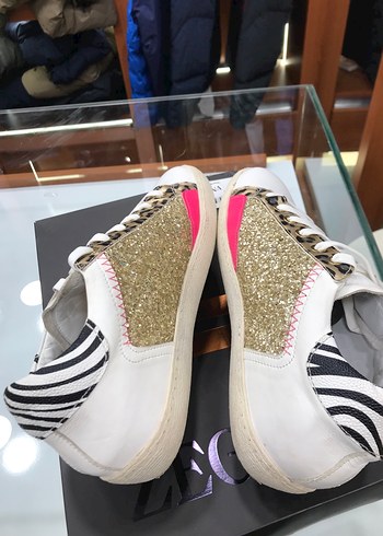 Renkli Zebra Desenli Parlak Kadın Spor Ayakkabı - Görsel 6