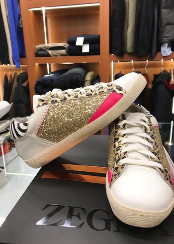 Renkli Zebra Desenli Parlak Kadın Spor Ayakkabı - Görsel 4