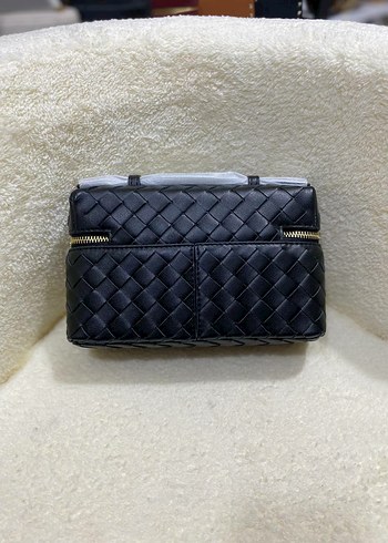  Beden Bottega