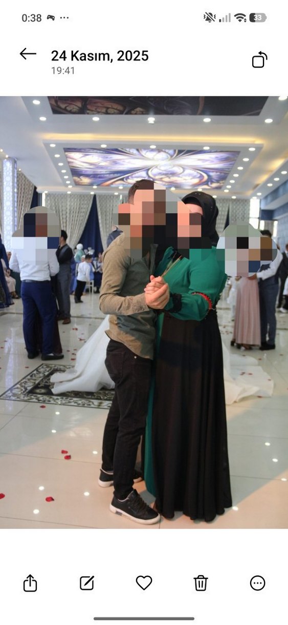 Yeşil Siyah Etnik Desenli Midi Tesettür Elbise - Görsel 2