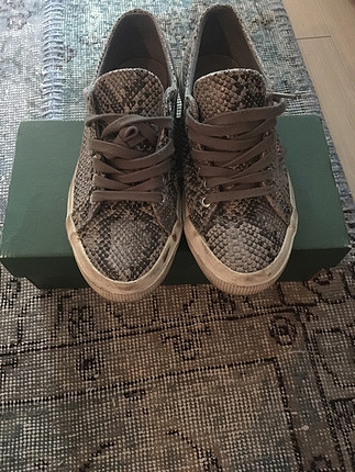 Superga yılAn derisi 