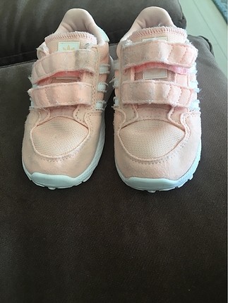 Adidas spor 22 numara