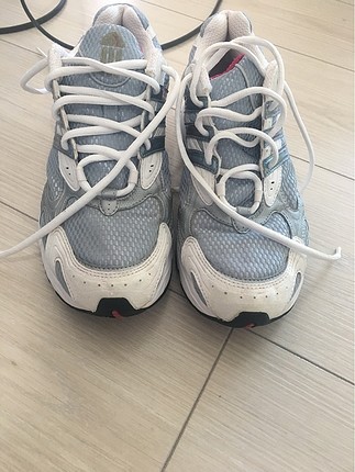 Adidas koşu ayakkabısı