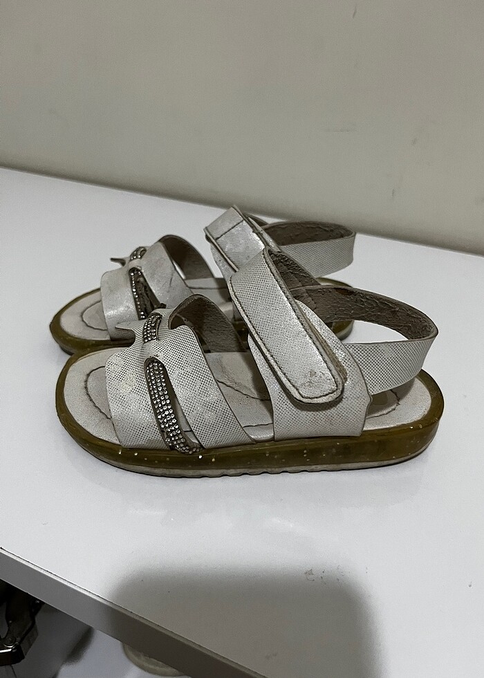 23 numara sandalet - Görsel 2