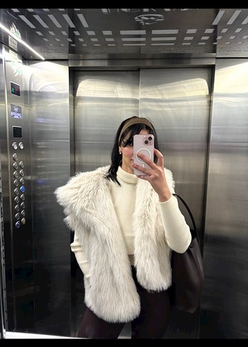 Bej Kadın Suni Kürk Yelek - Görsel 2