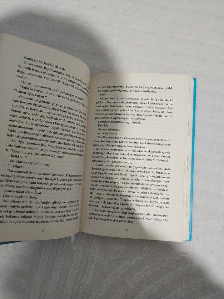 kitap kurdu ve çirkin - Görsel 5