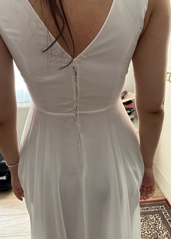 38 Beden beyaz Renk 38 beden kırık beyaz uzun A tip ya da helen gibi elbise