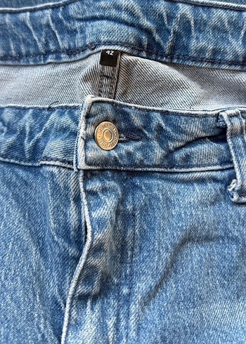 42 Beden Paçası Püsküllü Mom Jean