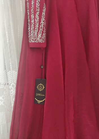 46 Beden Bordo İşlemeli Uzun Kollu Abiye Elbise