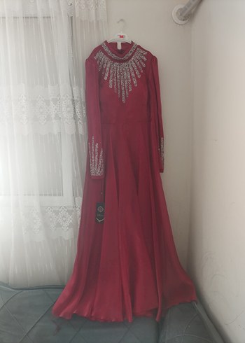 Abiye Bordo İşlemeli Uzun Kollu Abiye Elbise