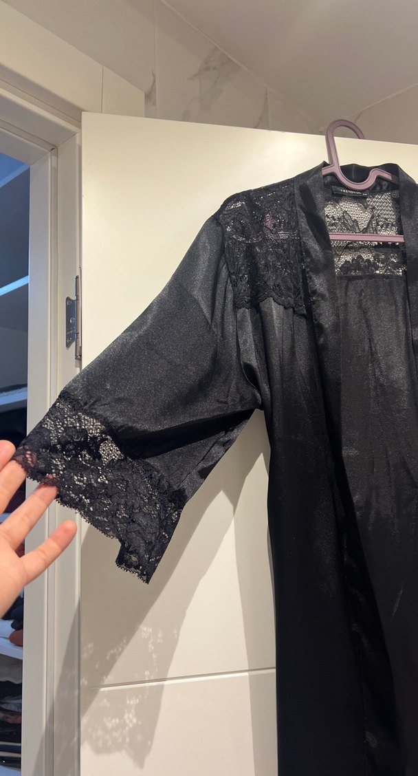 Uzun Siyah  Kadın Sabahlık - Görsel 3