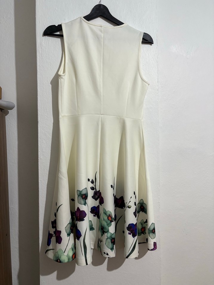 Çiçek Desenli Beyaz Midi Elbise - Görsel 2