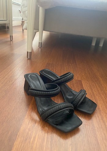 Siyah Kadın Topuklu Sandalet - Görsel 5