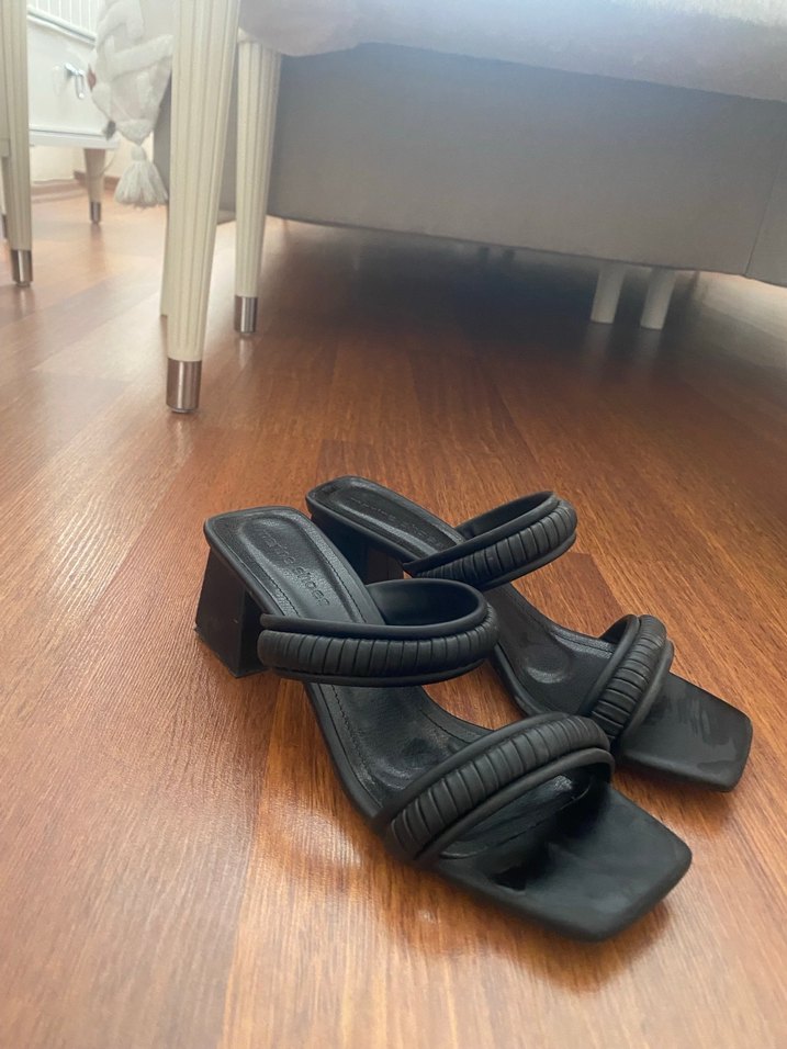 Siyah Kadın Topuklu Sandalet - Görsel 4