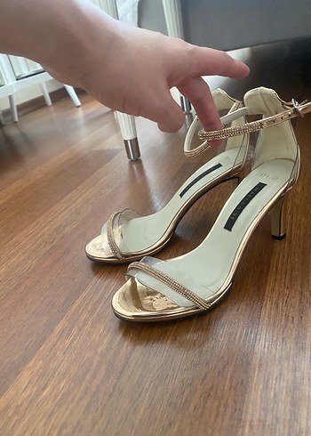 Rose gold Parlak Tokalı İnce Topuklu ayakkabı - Görsel 4