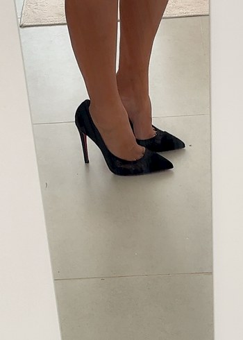 Siyah Dantel Detaylı Stiletto