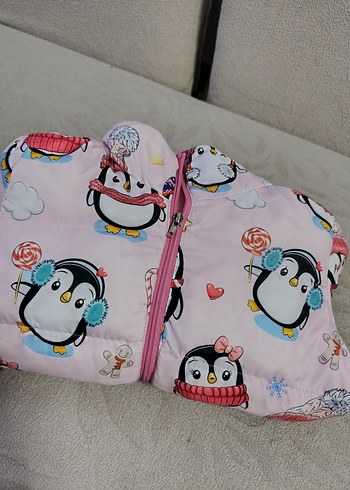 Pembe penguven desenli kız çocuk şişme mont - Görsel 5