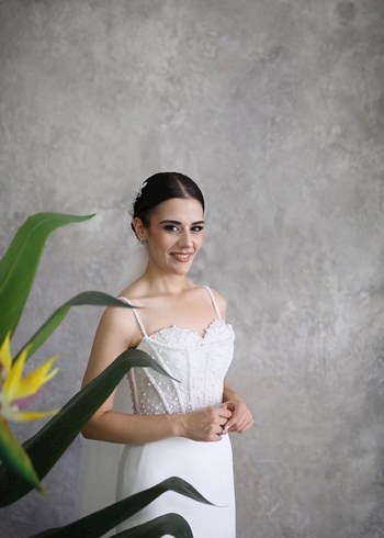 İncili Straplez Yaka İnce Askılı Saten Balık Gelinlik - Görsel 3