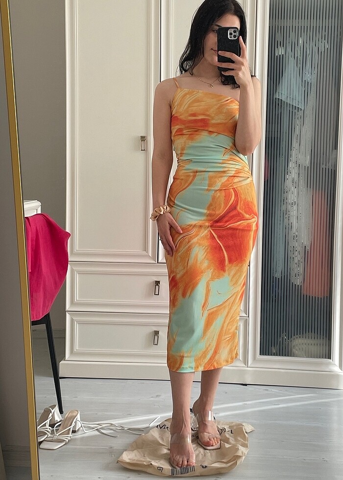 Turuncu elbise - Görsel 2