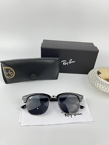 Beden Ray-Ban Club Master Güneş Gözlüğü