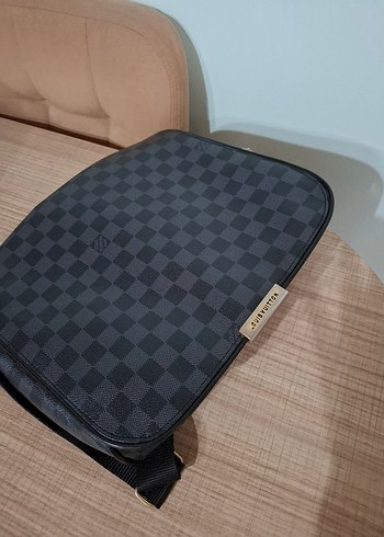 Kemerli Siyah Kareli Omuz Çantası