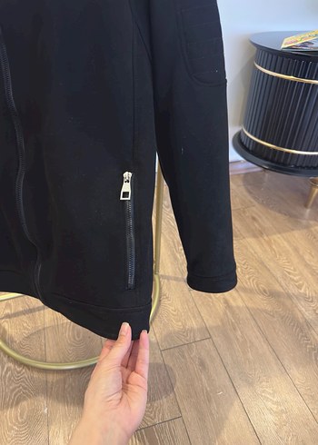 Siyah Fermuarlı Uzun Kollu Spor Ceket - Görsel 3