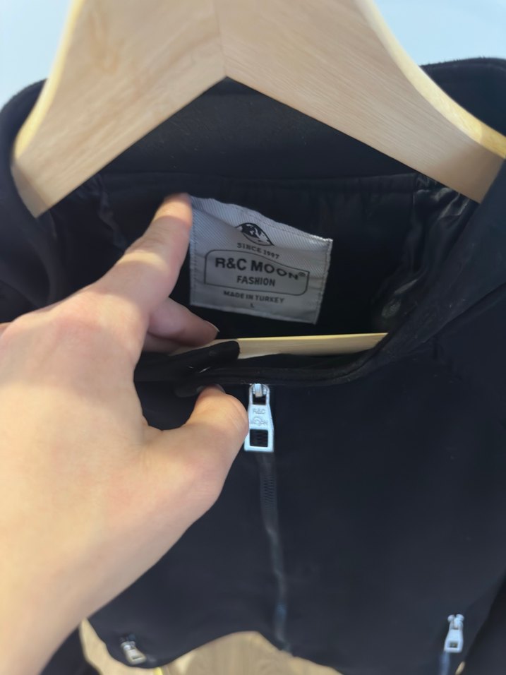 Siyah Fermuarlı Uzun Kollu Spor Ceket - Görsel 4