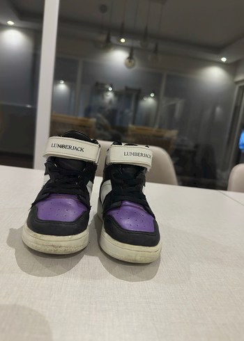 Kızlar için Mor Bağcıklı bot - Görsel 3