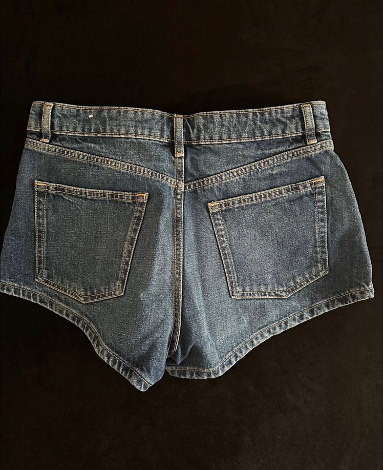 Kadın Koyu Mavi Kot Şort - Görsel 2