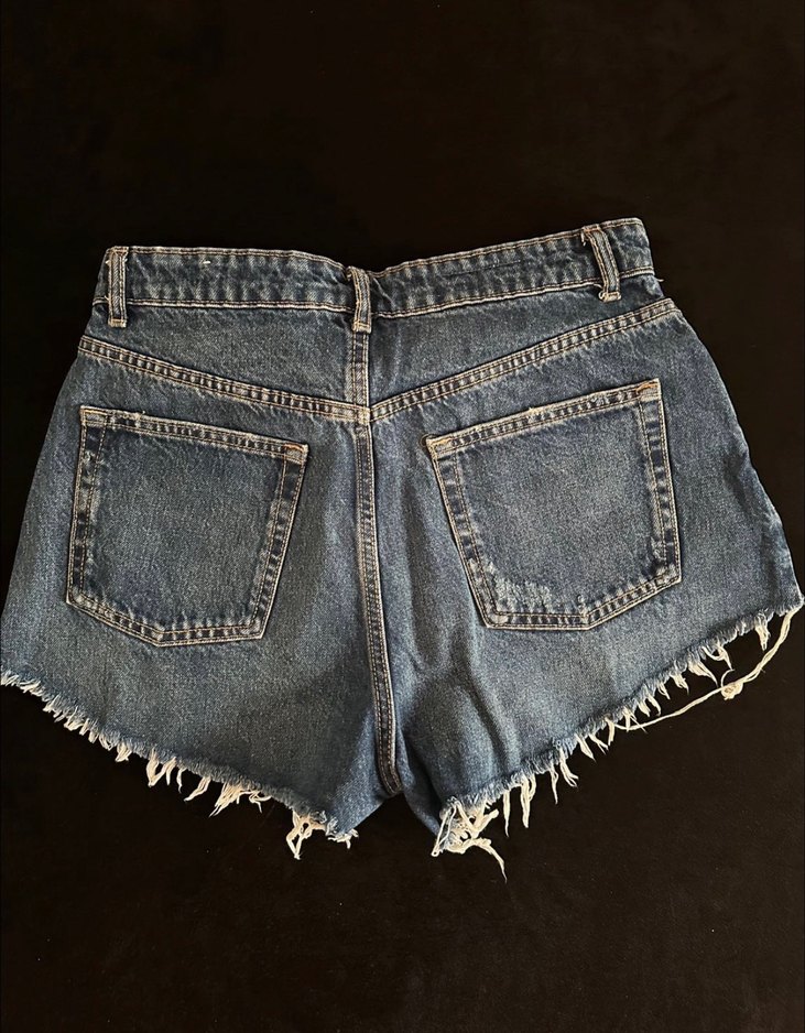 Kadın Lacivert Mini Yırtık Denim Şort - Görsel 2