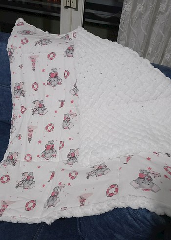 Nakışlı Beyaz Çocuk Battaniyesi - Görsel 2